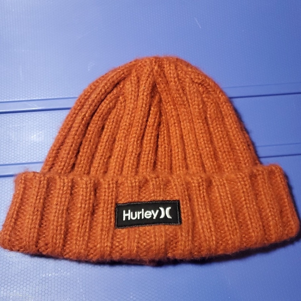 Hurley Beanie Unisex Orange Ribbed Knit Cuffed Logo Patch Winter‎ Hat Surf Skate